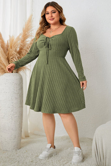Woochic robe grande taille col carré taille cintrée manches longues vert 2 1XL